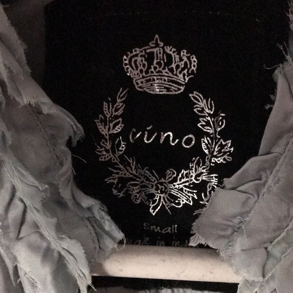 Cino, button down blouse - Picture 2 of 4